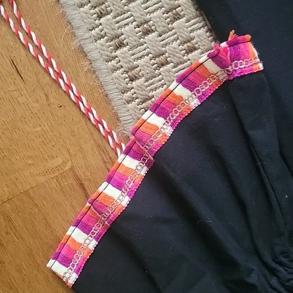 Velzera Boho Tunic Black Embroidered with tassels - Picture 3 of 4